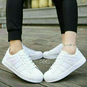 Sepatu Kets Wanita Adidas Putih Polos