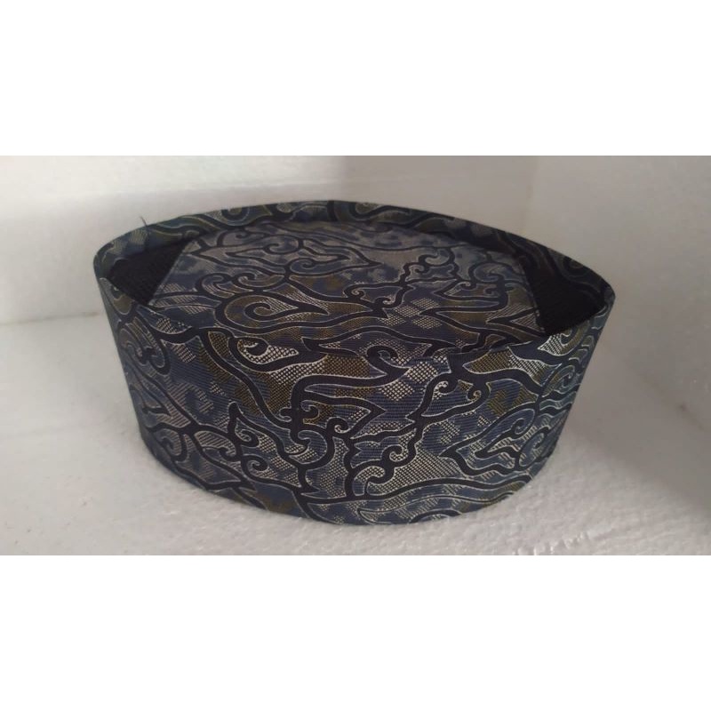 Songkok batik motif Mega mendung jahitan rapi kain katun halus