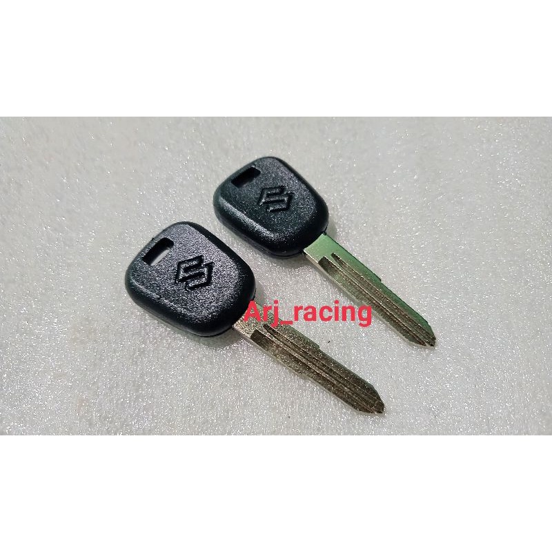 BAHAN duplikat kunci mobil suzuki apv karimu escudo vitara lama