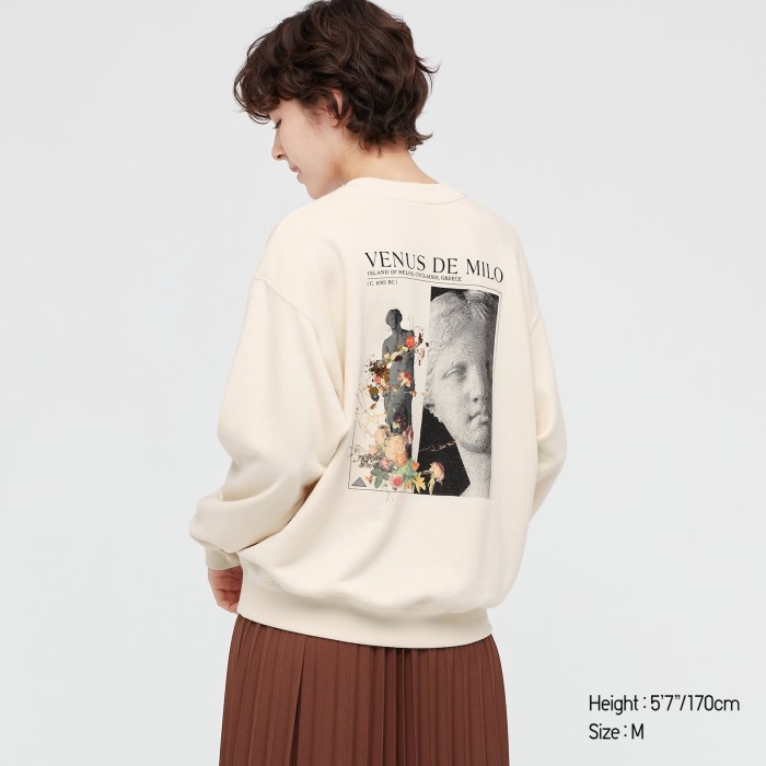 Uniqlo Women Sweater Louvre Museum X Peter Saville - Off White - S Murah