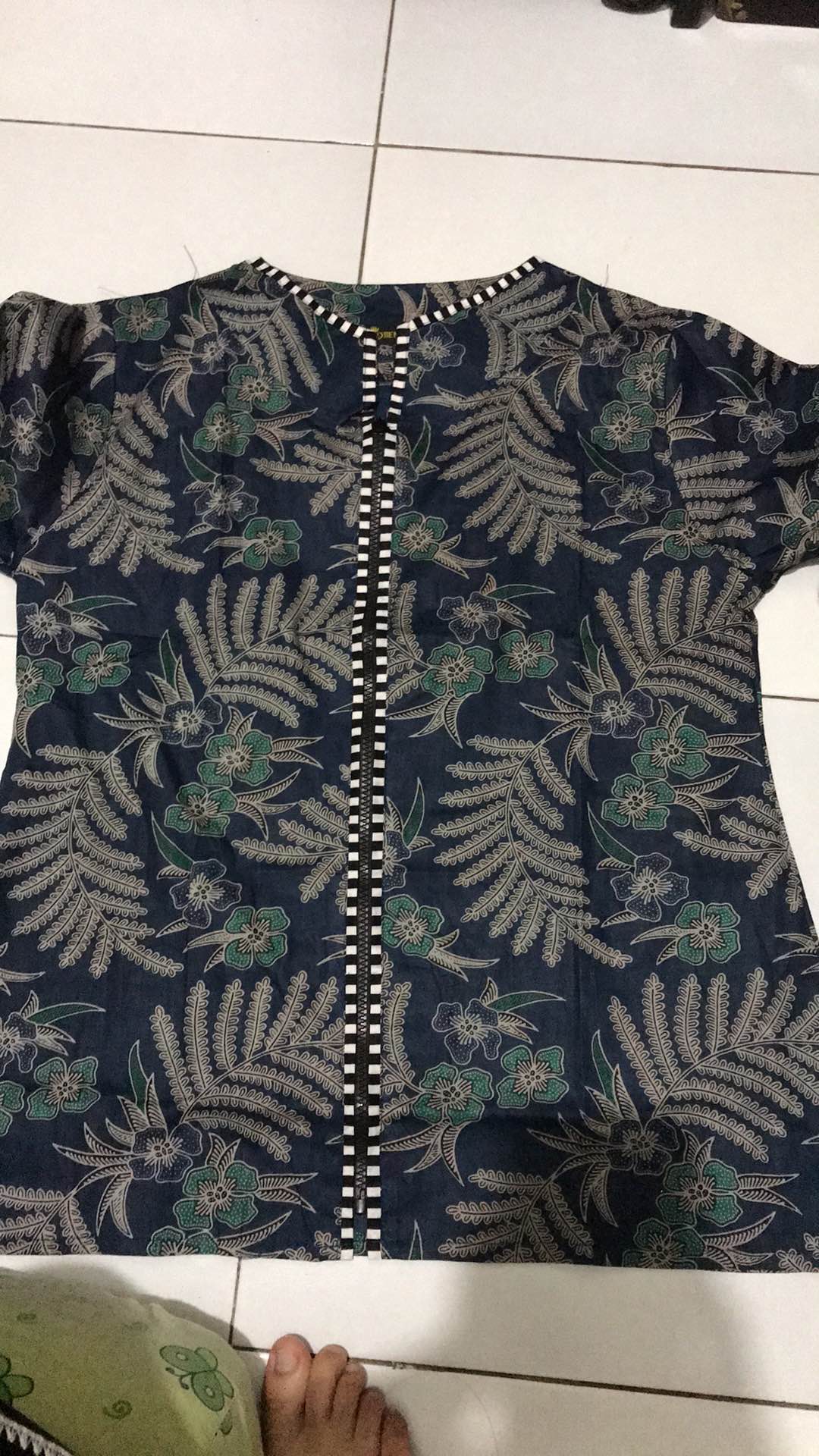 Benang Raja Atasan Blouse Batik Wanita Lengan Panjang Motif Putri Malu