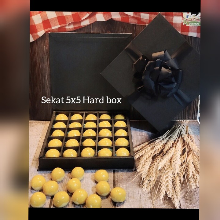 

new hot box sekat hard box model buku/ sekat 25 / ukuran standart / hard cover praline chocolate