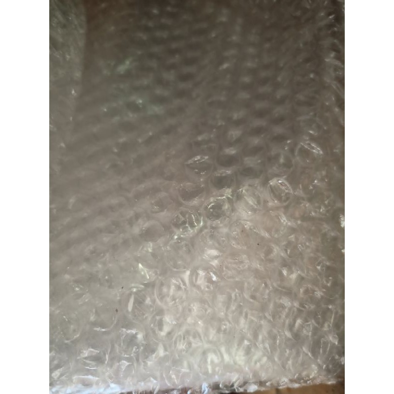 bubble wrap untuk tambahan packing