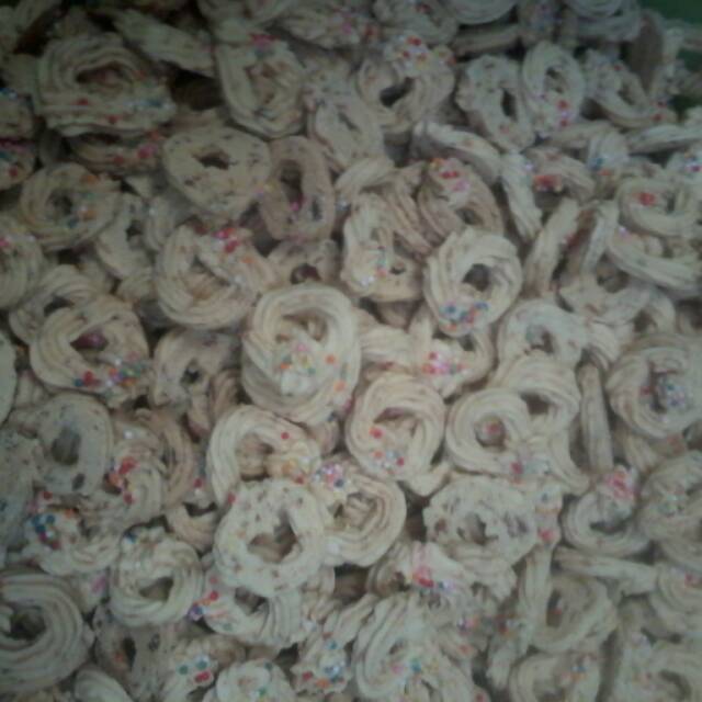 

02* kue cincin