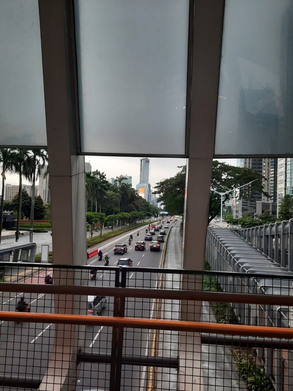 Vixal Pembersih Kamar Mandi 470 Ml