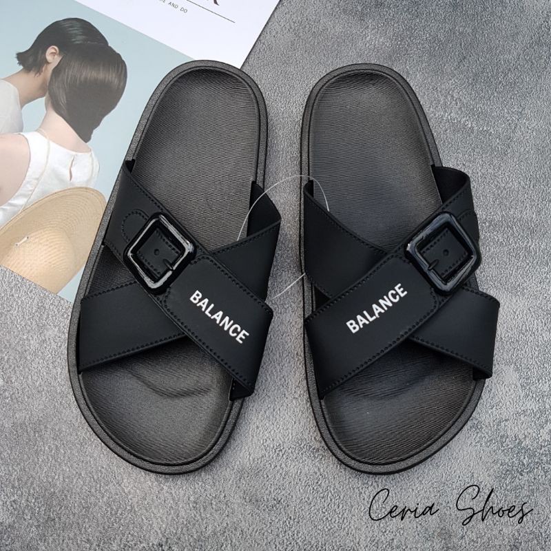 [BEST SELLER] Sendal Jelly Cuted BLC Import Full Karet Lentur Elastis Sandal Slop Silang Kokop-HITAM