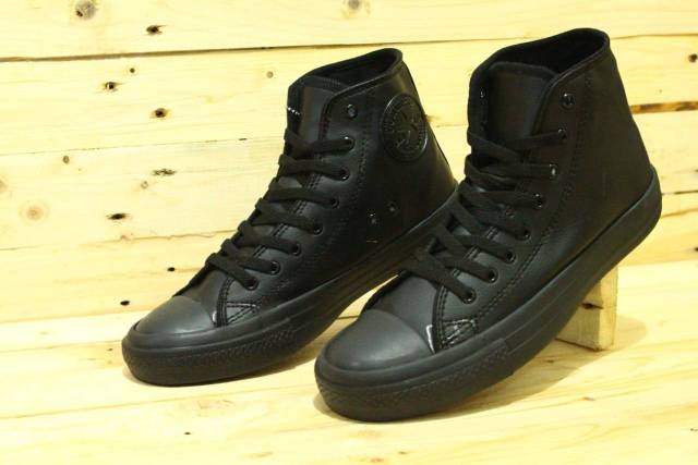 Sepatu Converse Kulit High Hitam Premium Grade Ori, Free Kaos Kaki, Unisex Size 37-43.