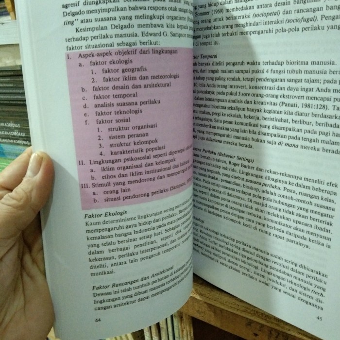 

FLASH SALE!!! ORI PSIKOLOGI KOMUNIKASI- JALALUDDIN RAKHMAT ORIGINAL TERLARIS