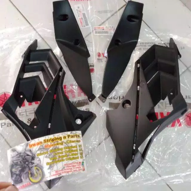 SAMBUNGAN SAYAP BAWAH DAN BREKET SAYAP MX KING 150 ORIGINAL YAMAHA