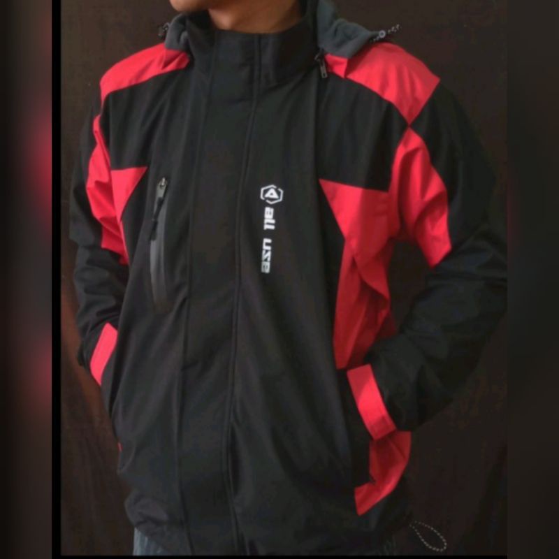 JAKET GUNUNG PRIA OUTDOOR WATERPROOF ORIGINAL ALL USE ANTI AIR-Black Mix Red