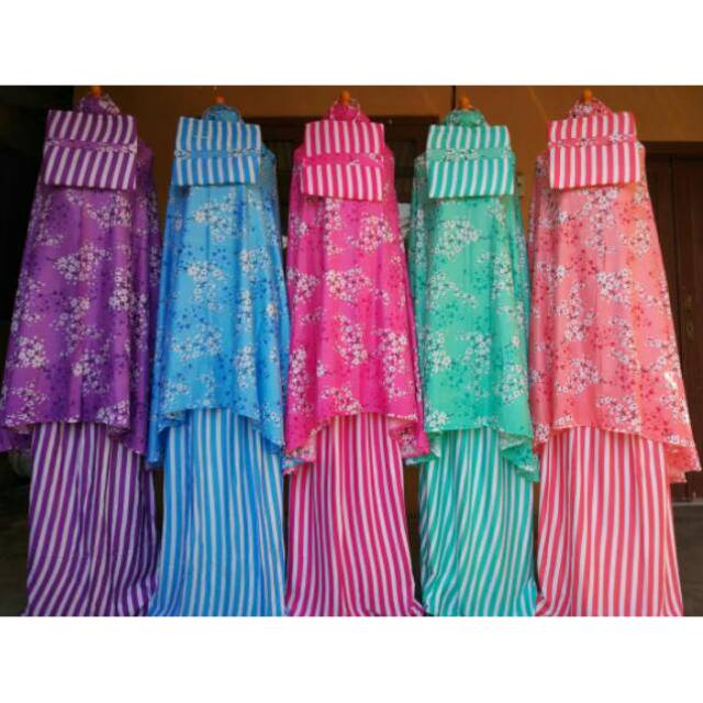 Grosir Ecer Mukena Bali Motif Bunga Sakura bawahan Salur