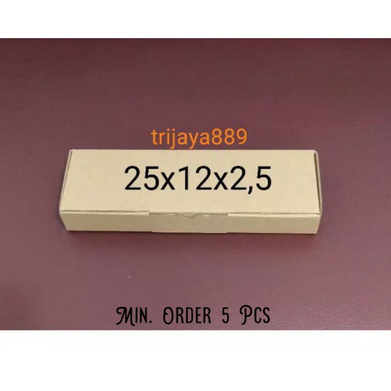 

kardus box pizza / die cut uk 25x12x2,5