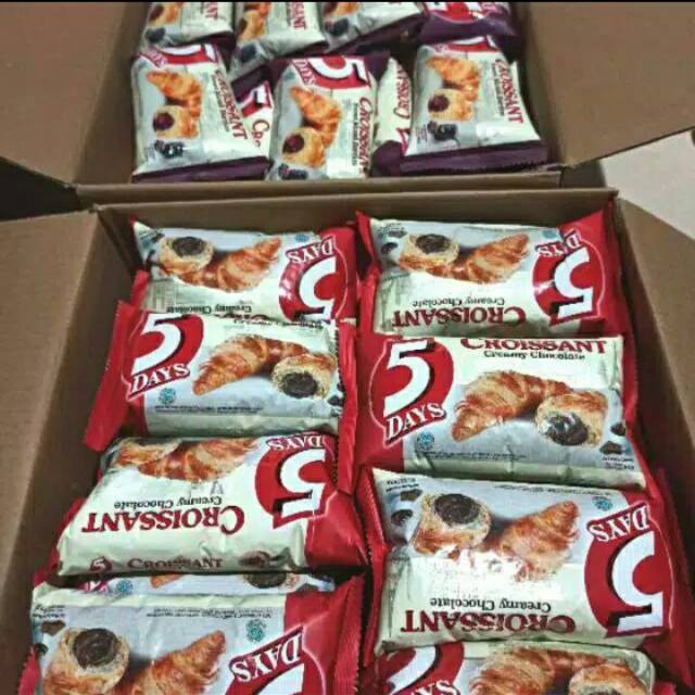 

Croissant 5 days grosir mix 20 coklat 20 berry