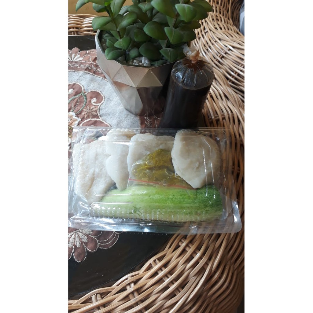 

Pempek V-Pek Wong Jowo