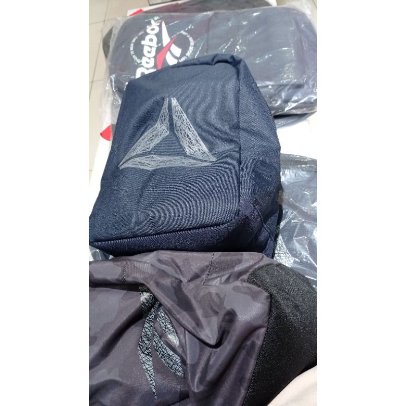 tas sepatu/shoes bag reebok original