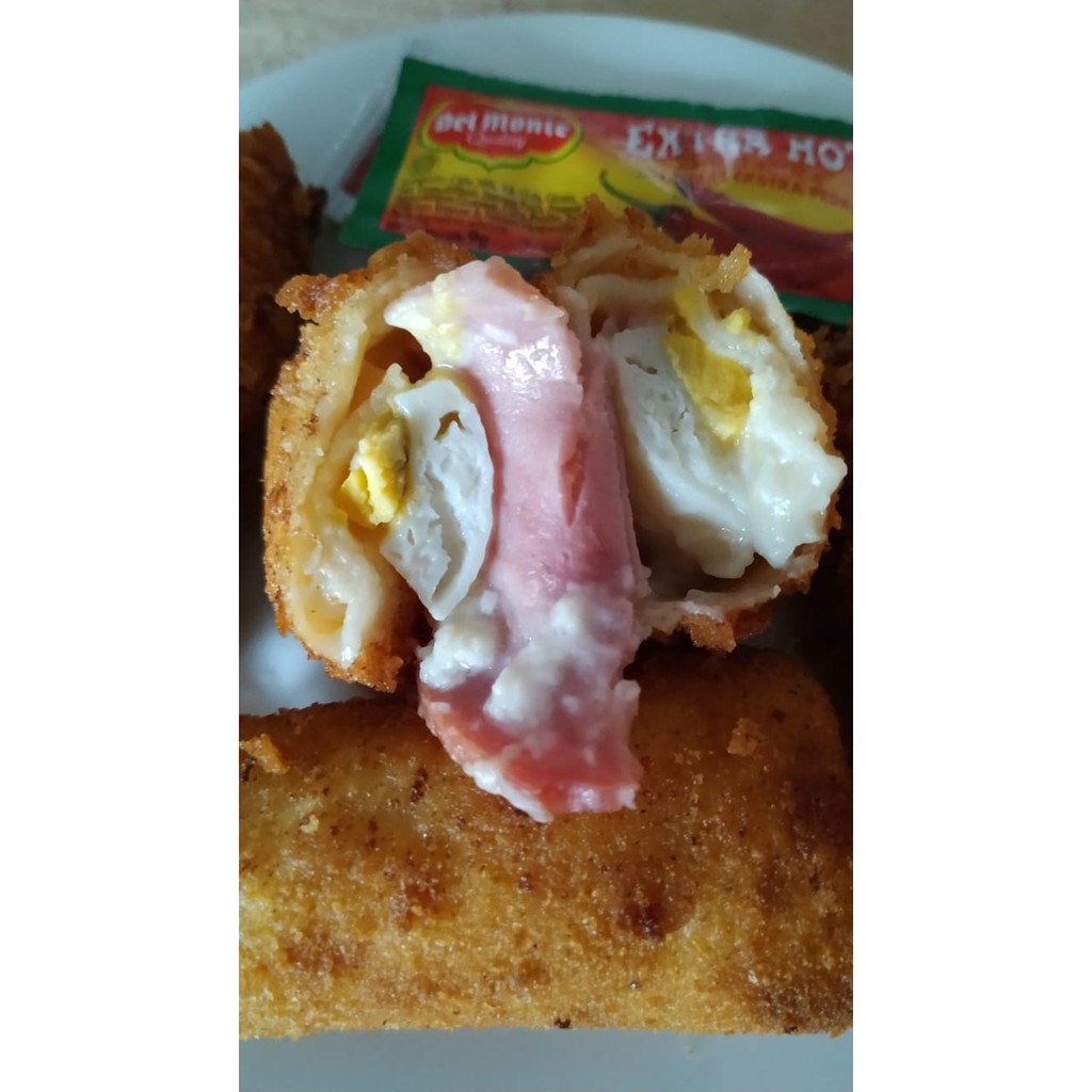 

RISOLES SMOKED BEEF / ISI SMOKED BEEF, MAYONASE, TELUR,CHEESE (FROZEN) (1 BOX ISI 10)