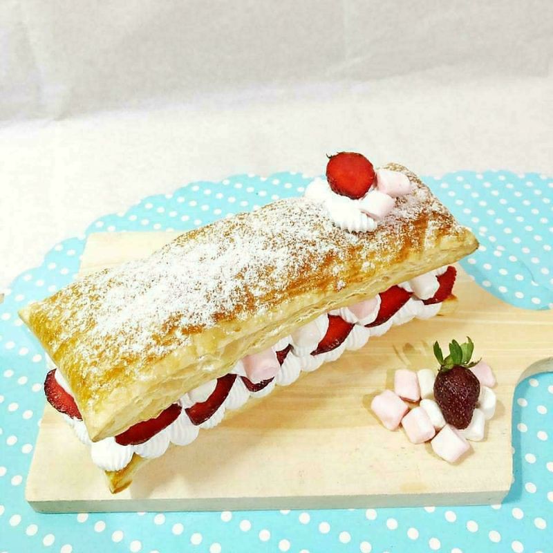 

Strudel Strawberi Puff