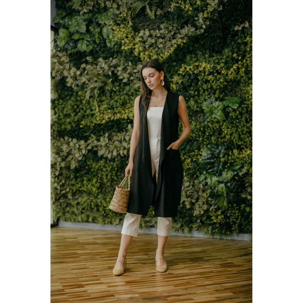 Moses Outer Black MAVEN