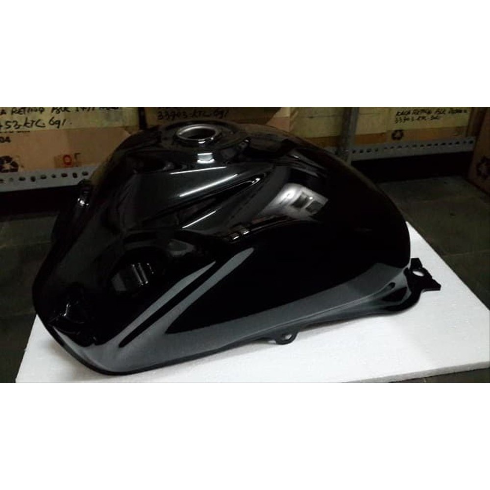 Tangki bensin honda new megapro 2011 JKS17879