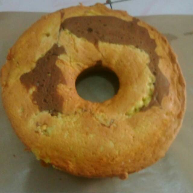 

Kue bolu kuning
