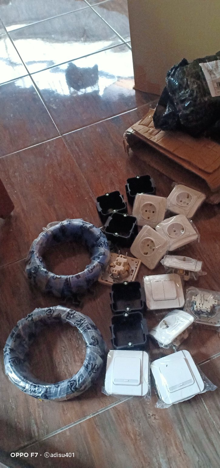 Klem Pipa Listrik 17mm 5/8