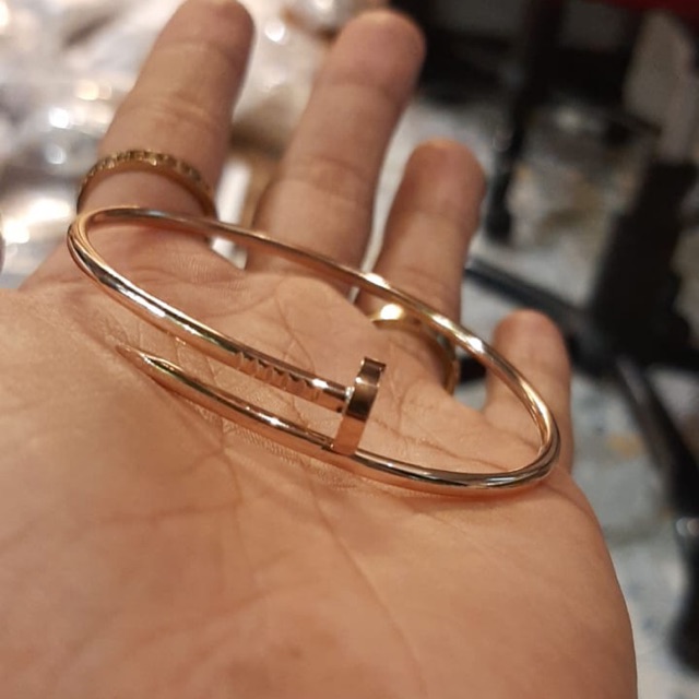 Gelang paku elastis tanpa mata