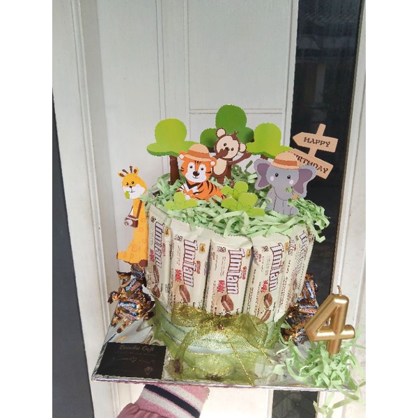 Snack cake tema Halloween with money roll 2K 25 lembar