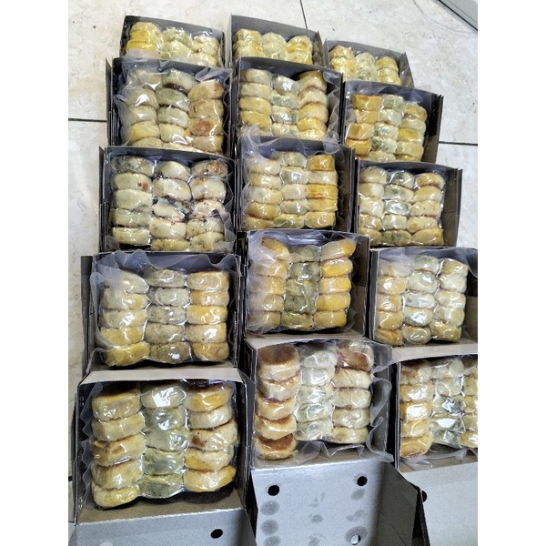 BAKPIA PATHOK 25 asli ,oleh-oleh jogja ,isi 15 biji, Vacum.