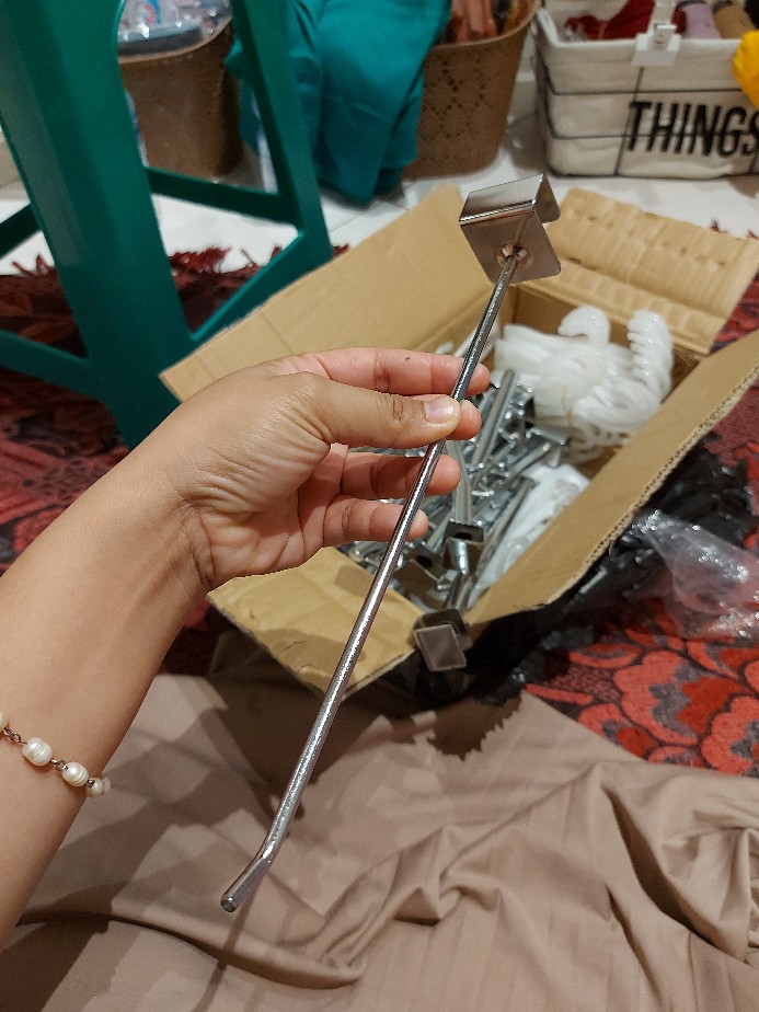 Single Hook Besi Chrome Pipa Kotak 25 Cm Gantungan Display