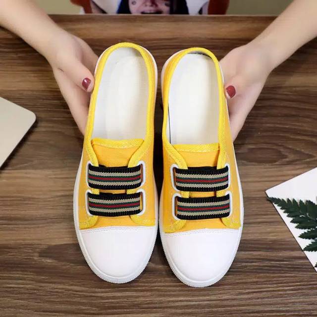 Slip ON WANITA SANTAI WEBING S11