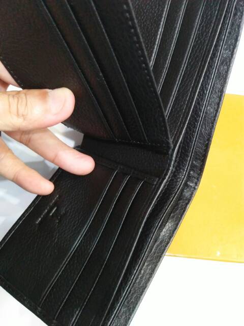 Dompet pria kulit lipat pendek import