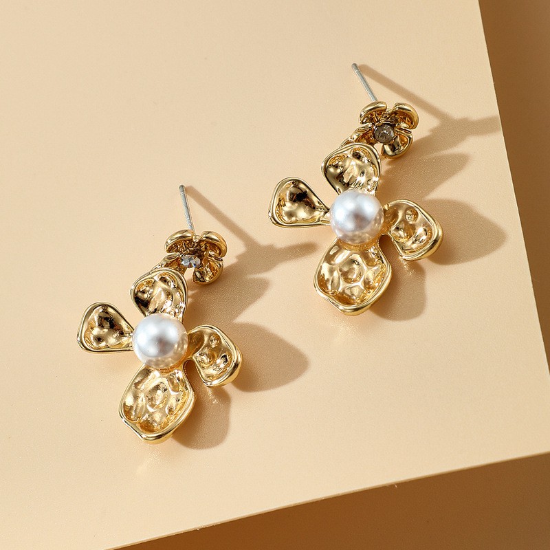 LRC Anting Tusuk Fashion Golden Geometrical Dropped Flower Alloy Hollow K51472