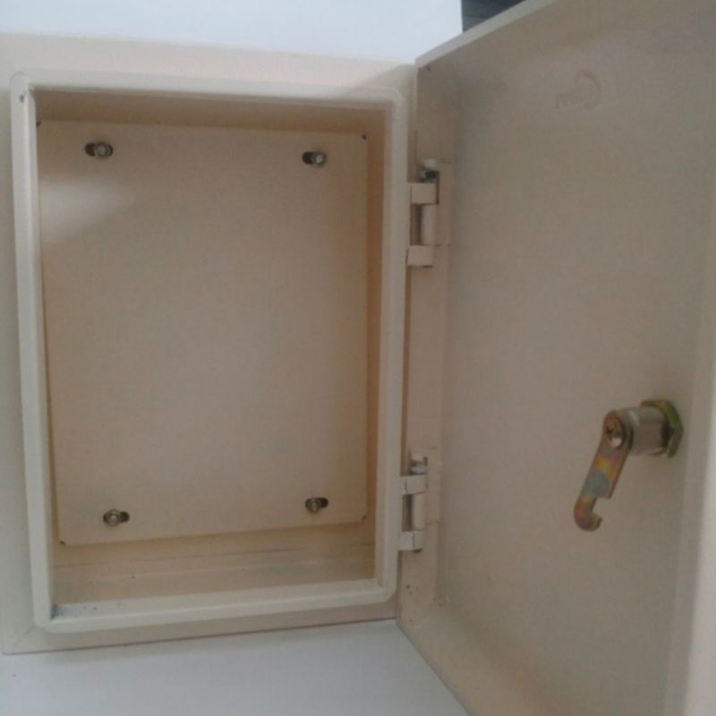 IONEE BOX PANEL LISTRIK 40 x 60 x 20 cm 40x60x20 BESI CREAM MIRIP UMG