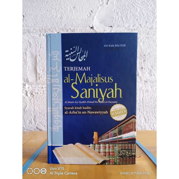 

Terjemah Majalisus Saniyah Syarh Arba'in Nawawi (Buku Lirboyo)