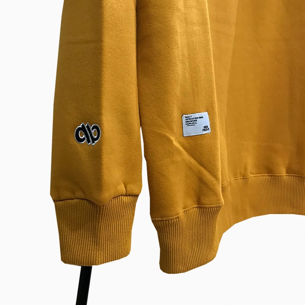 BRAD PRESENT ORIGINAL Sweater cowok sweatshirt warna yellow with logo series art seri Gs401