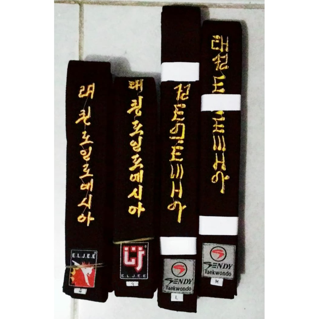 sabuk hitam taekwondo