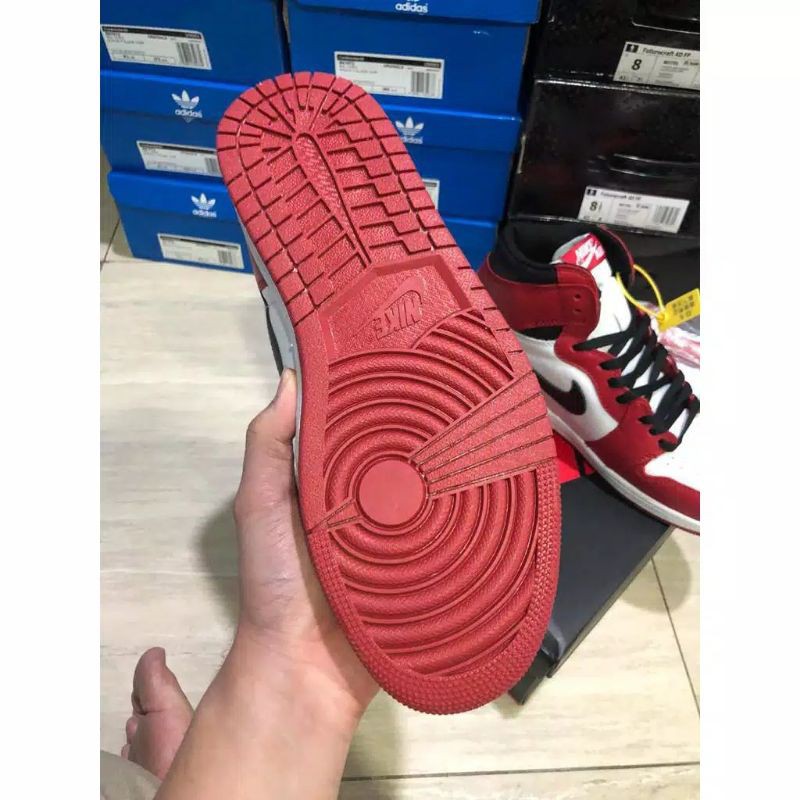 NIKE AIR JORDAN 1 RETRO HIGH OG CHICAGO, REAL PIC.