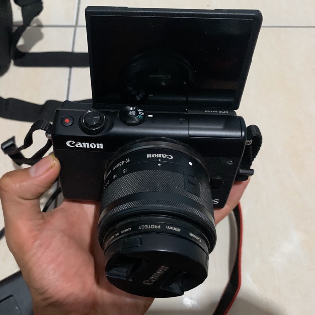 Camera Canon M100 Mirrorless