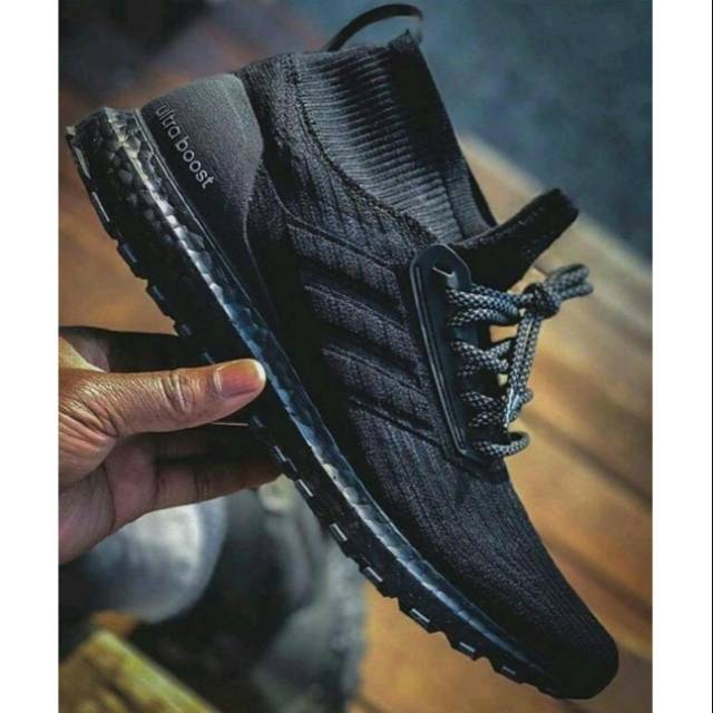 Adidas Ultraboost mid atr Tripleblack