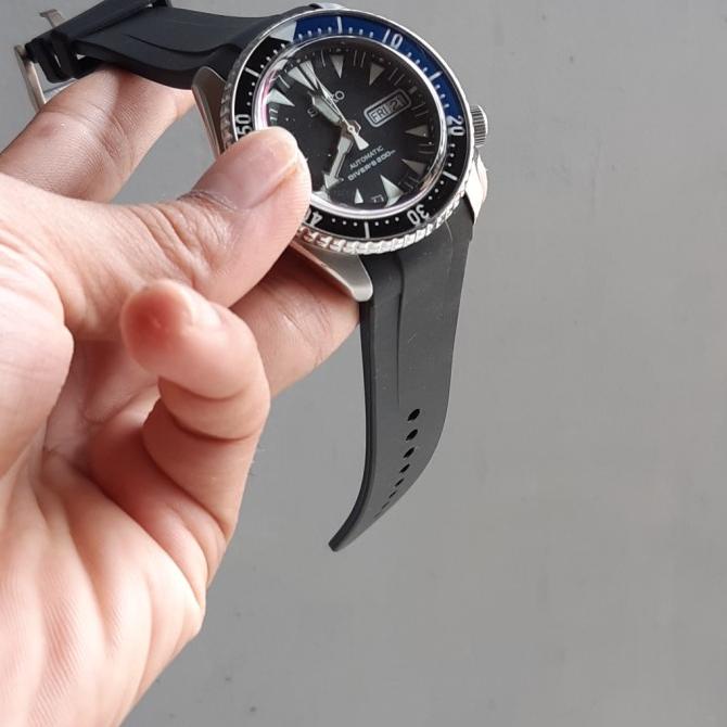 RECOMENDED CURVED RUBBER PREMIUM STRAP- TALI JAM TANGAN 22MM -RUBBER CURVED