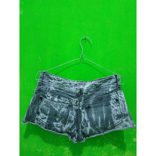 Hot pants wanita (preloved)