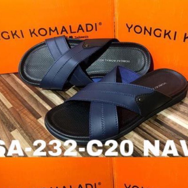 Sandal pria yongki komaladi