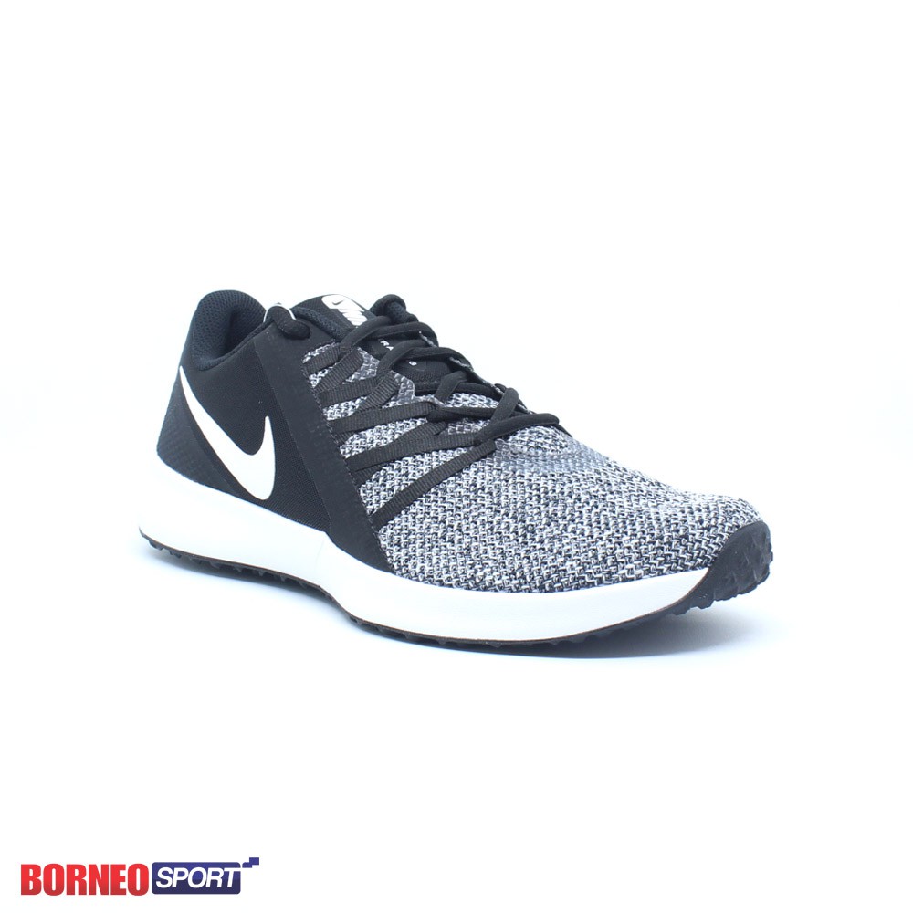 nike varsity complete trainer