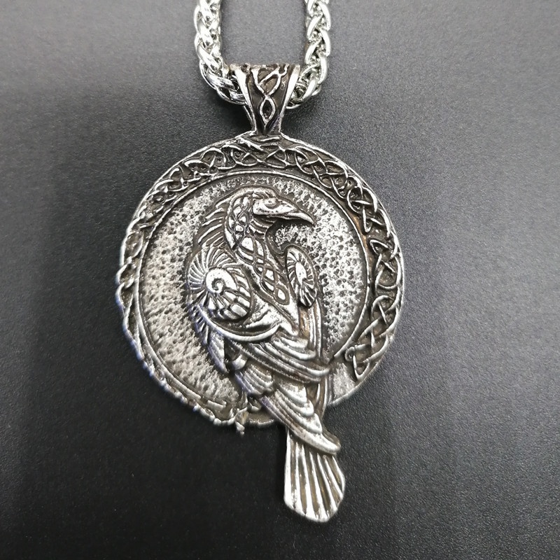 Kalung Liontin Gagak Viking Bahan Stainless Steel Untuk Aksesoris Perhiasan