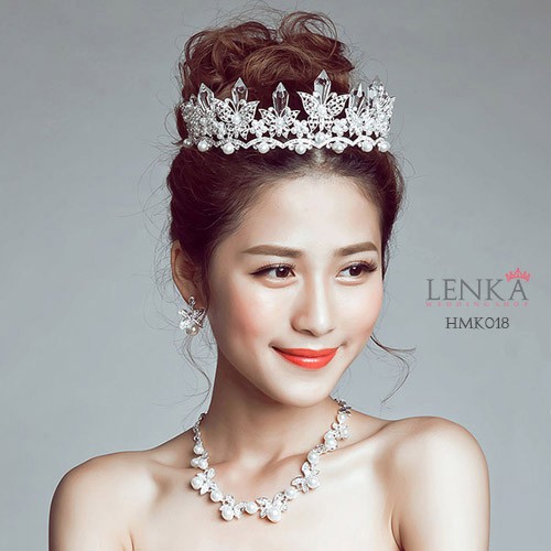 Aksesoris Royal Crystal Wedding Modern Lenka - HMK018