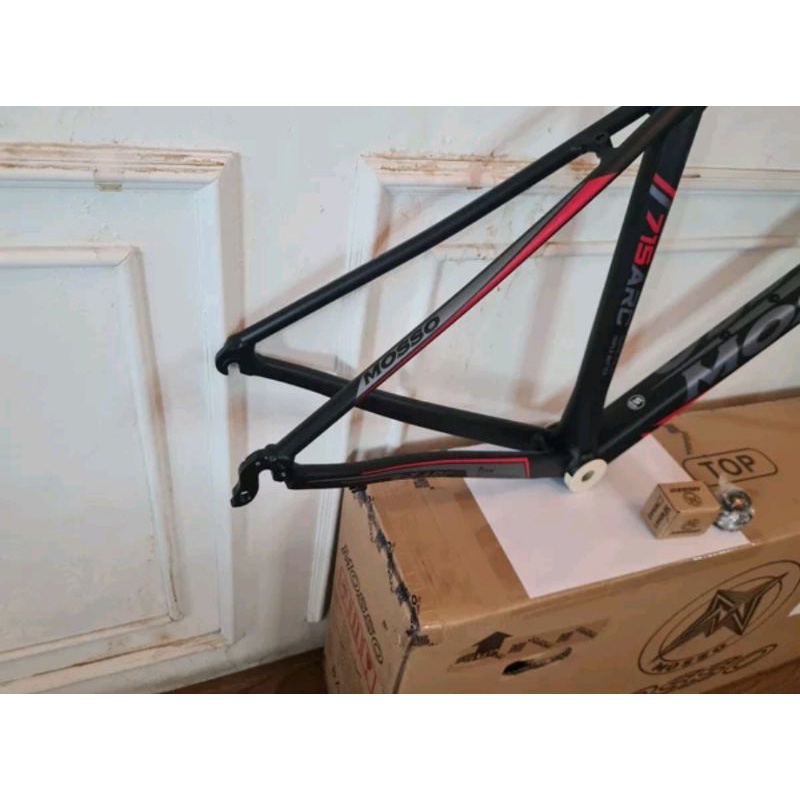 Frame Roadbike Mosso 715ARC Size 450mm Warna Hitam Merah . Rangka Sepeda Balap Road Bike 715 ARC Size Ukuran 45cm 450 mm