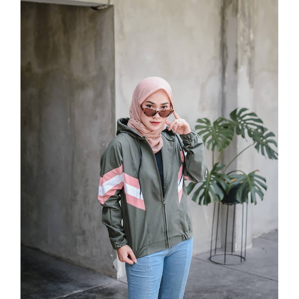 MUSLIMAH MODEL SEKARANG 2020 BAHAN ADEM/ AUDREY JAKET HOODIE CANVAS WANITA