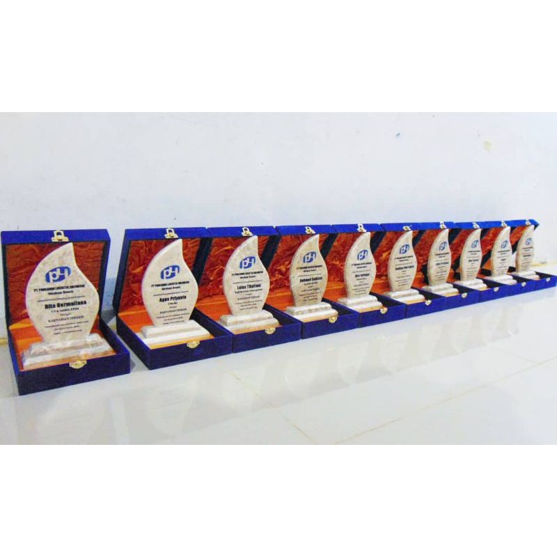 

PLAKAT MARMER + BOX // VANDEL MARMER GRATIS BOX