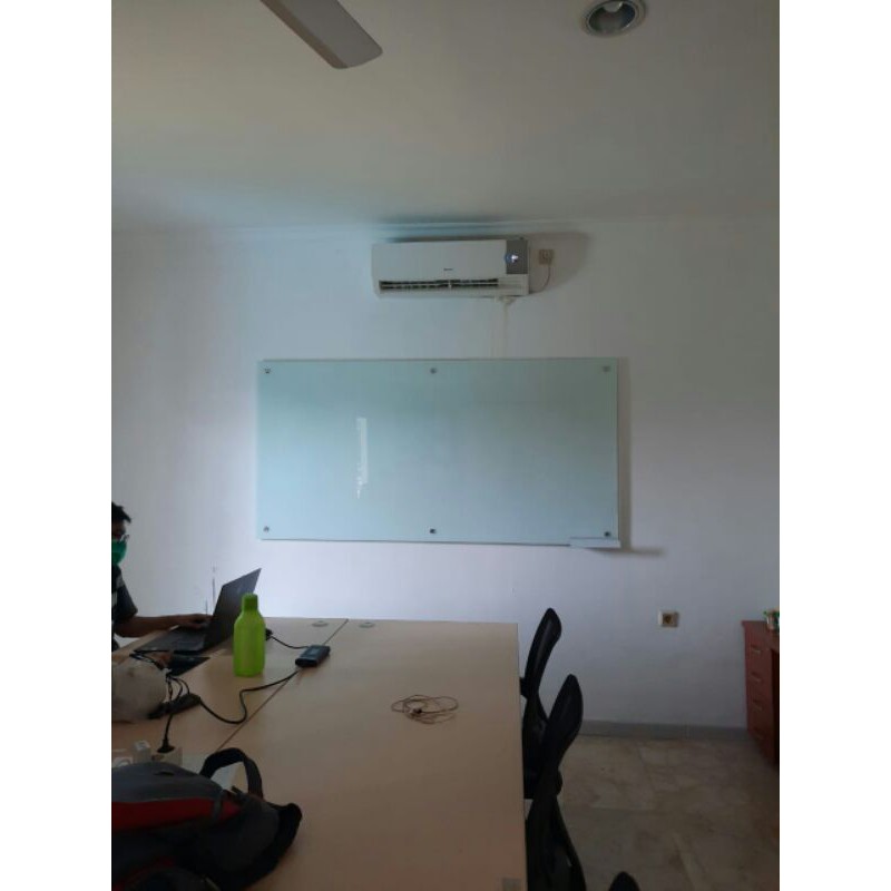 

PAPAN TULIS KACA MAGNETIK 100 X 200 HARGA MURAH