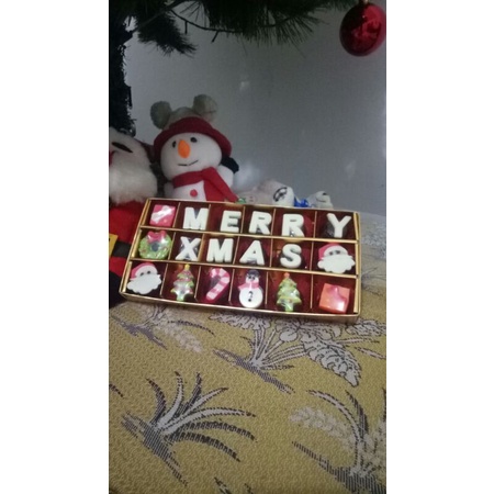 

cokelat praline natal say with chocolate isi 18 pcs